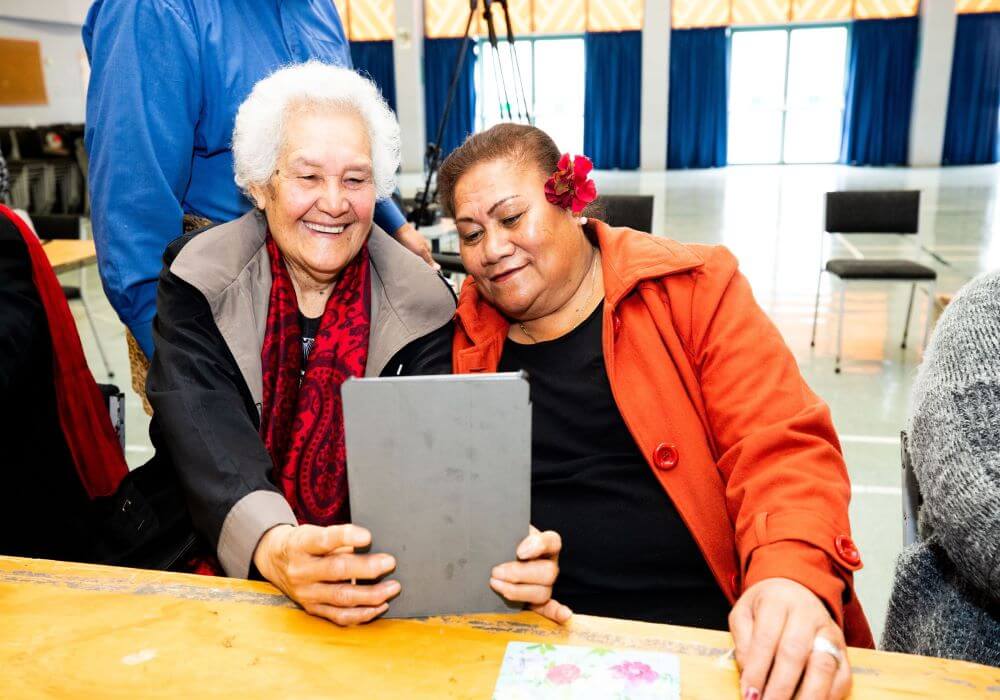 Women with tablet 